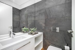 The Boulevard Prime Location & Timeless Luxury