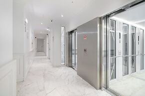 The Boulevard Prime Location & Timeless Luxury