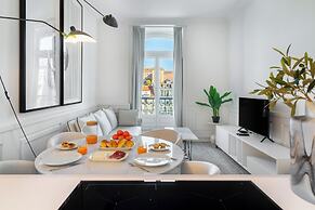 The Boulevard Prime Location W/ Ac & Elevator