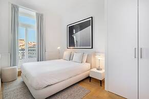 The Boulevard Prime Location W/ Ac & Elevator