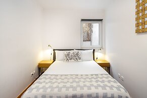 Downtown 1-Br Great For Mid-Term Rentals