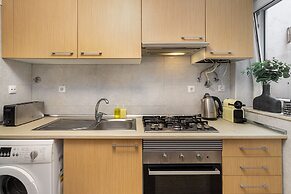 Downtown 1-Br Great For Mid-Term Rentals