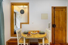 Downtown 1-Br Great For Mid-Term Rentals