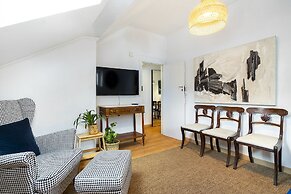 Central Oasis Prime Location W/ Great View