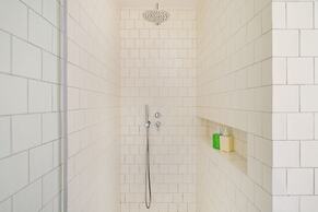 Lisbon'S Elite A Stylish & Modern Studio W Patio