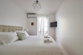 Modern 1-Bed With Ac & Private Terrace