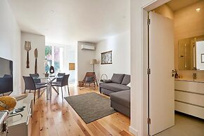 Modern 1-Bed With Ac & Private Terrace