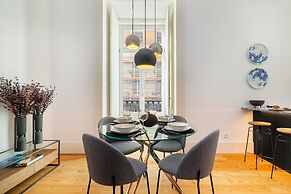 Prime Location Contemporary Luxury Apartment W/ Ac & Elevator