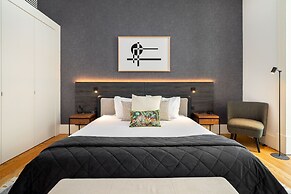 Prime Location Contemporary Luxury Apartment W/ Ac & Elevator