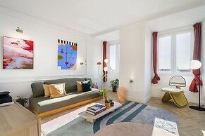 Historic Centre Modern Masterpiece W River Views