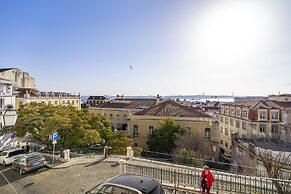 Historic Centre Modern Masterpiece W River Views