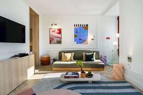 Historic Centre Modern Masterpiece W River Views