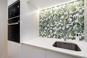 Historic Centre Modern Masterpiece W River Views