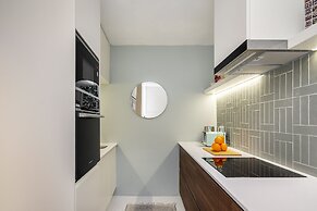 Historic Centre Modern Masterpiece W River Views