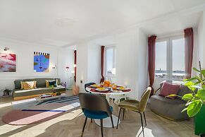 Historic Centre Modern Masterpiece W River Views