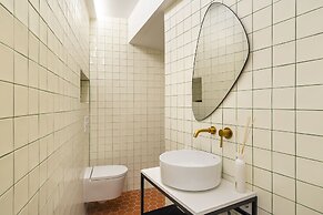 Historic Centre Modern Masterpiece W River Views