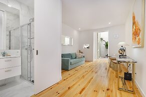 Chic 1-Bed W/ Patio Perfect To Explore Lisbon