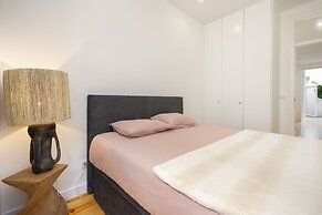 Chic 1-Bed W/ Patio Perfect To Explore Lisbon
