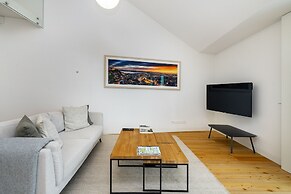 City View Penthouse Luxurious Living In Lisbon With Ac & Elevator