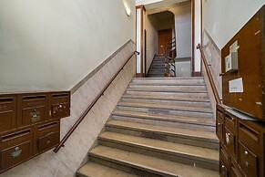 Lisbon Urban Chic: Great For D Nomads & R Workers