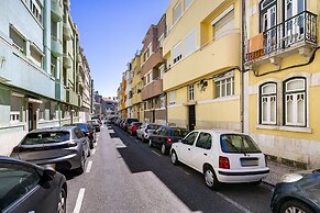 Lisbon Urban Chic: Great For D Nomads & R Workers