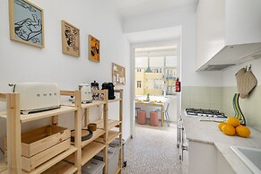 Lisbon Urban Chic: Great For D Nomads & R Workers