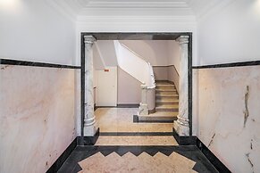 Prime Location W Ac 3-Bed Duplex Perfect For Families Only