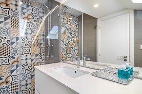 Prime Location W Ac 3-Bed Duplex Perfect For Families Only