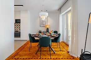 Prime Location W Ac 3-Bed Duplex Perfect For Families Only