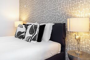 City Oasis Extravaganza: Lisbon'S Supreme Retreat