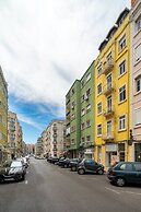 City Oasis Extravaganza: Lisbon'S Supreme Retreat