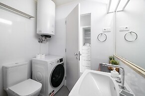 Study & Surf Carcavelos 1-Bed By Beach & Nova Sbe