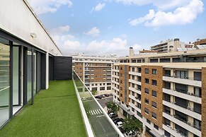 Urban Retreat W/Parking, Elevator & Ac By Benfica Stadium