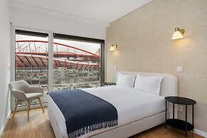 Urban Retreat W/Parking, Elevator & Ac By Benfica Stadium