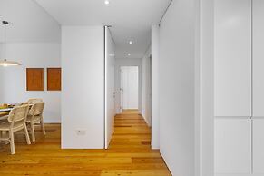 Urban Retreat W/Parking, Elevator & Ac By Benfica Stadium