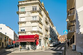 Lisbon'S Best Kept Secret: 2-Bed W/Ac & Patio