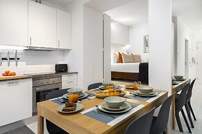 Lisbon'S Best Kept Secret: 2-Bed W/Ac & Patio