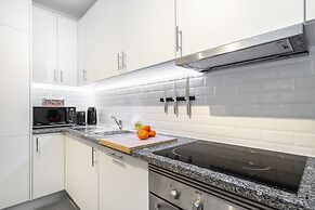 Lisbon'S Best Kept Secret: 2-Bed W/Ac & Patio