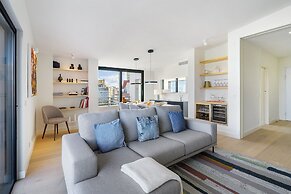 Bachelor Pad In The Sky: Great For Digital Nomads & Remote Workers