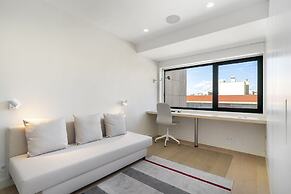 Bachelor Pad In The Sky: Great For Digital Nomads & Remote Workers