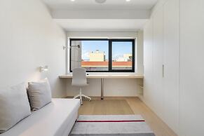 Bachelor Pad In The Sky: Great For Digital Nomads & Remote Workers