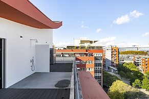 Bachelor Pad In The Sky: Great For Digital Nomads & Remote Workers