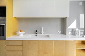 Bachelor Pad In The Sky: Great For Digital Nomads & Remote Workers