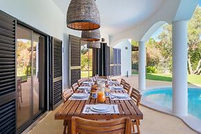 Luxury Private Family Villa W/ S-Pool Ac & Parking