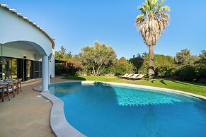 Luxury Private Family Villa W/ S-Pool Ac & Parking
