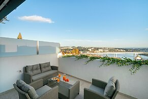 C314 Riverside View Premium Apartment w/ AC & Terrace