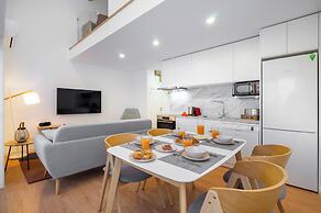 C314 Riverside View Premium Apartment w/ AC & Terrace