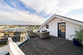 C312 Riverside View Premium Apartment w/ AC & Terrac
