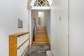 Central 1-Bed W/ Top View Perfect To Explore Porto