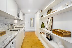 Central 1-Bed W/ Top View Perfect To Explore Porto